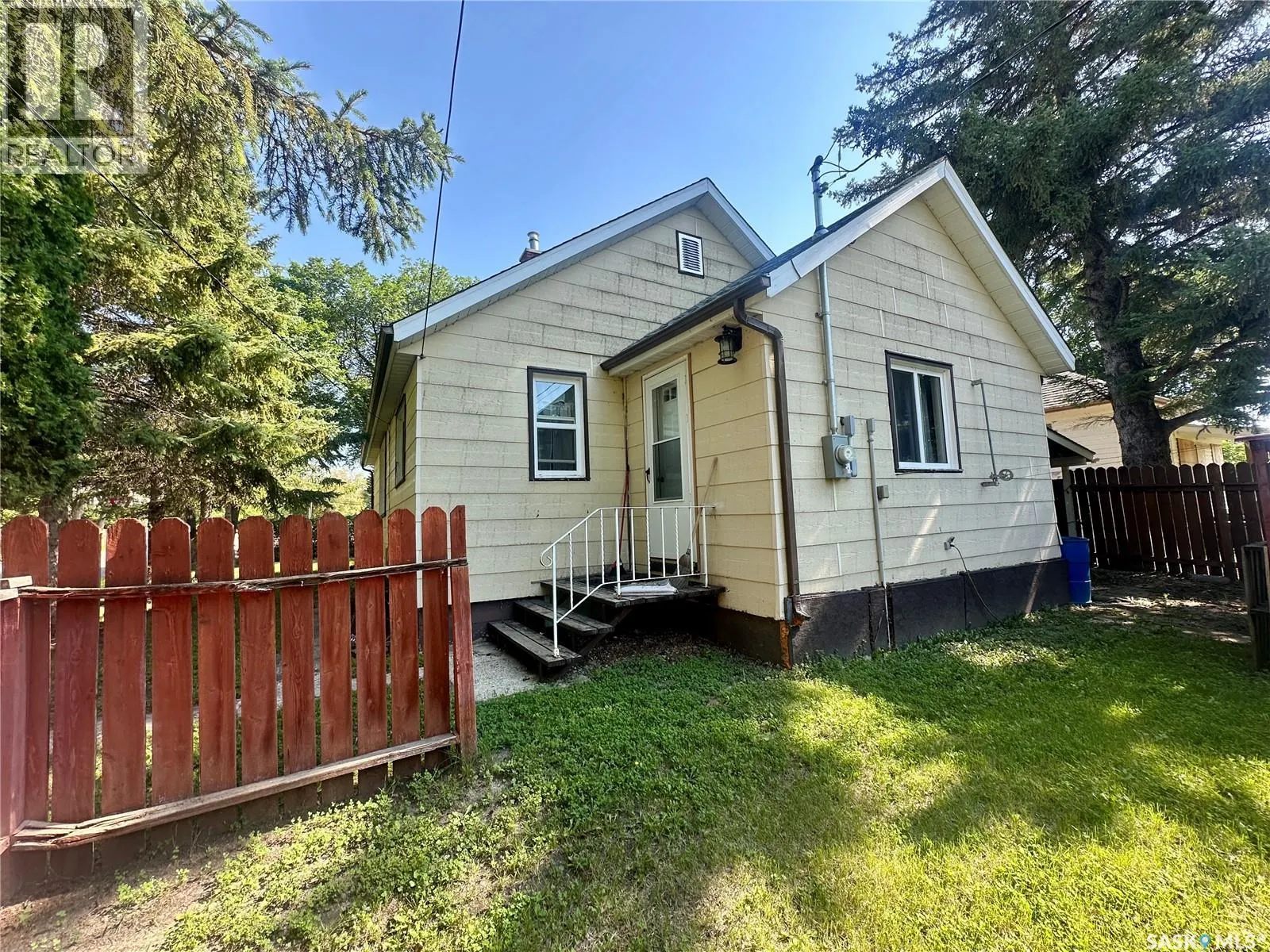 346 Cotter STREET