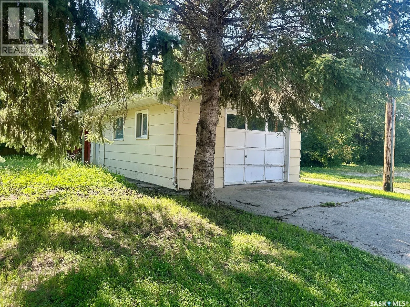 346 Cotter STREET