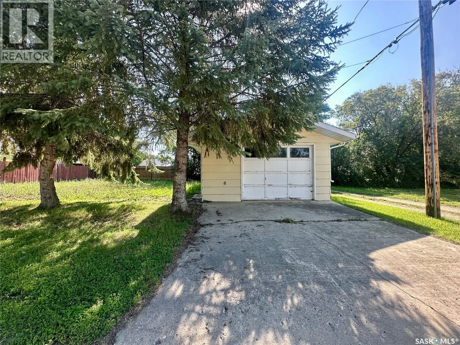 346 Cotter STREET