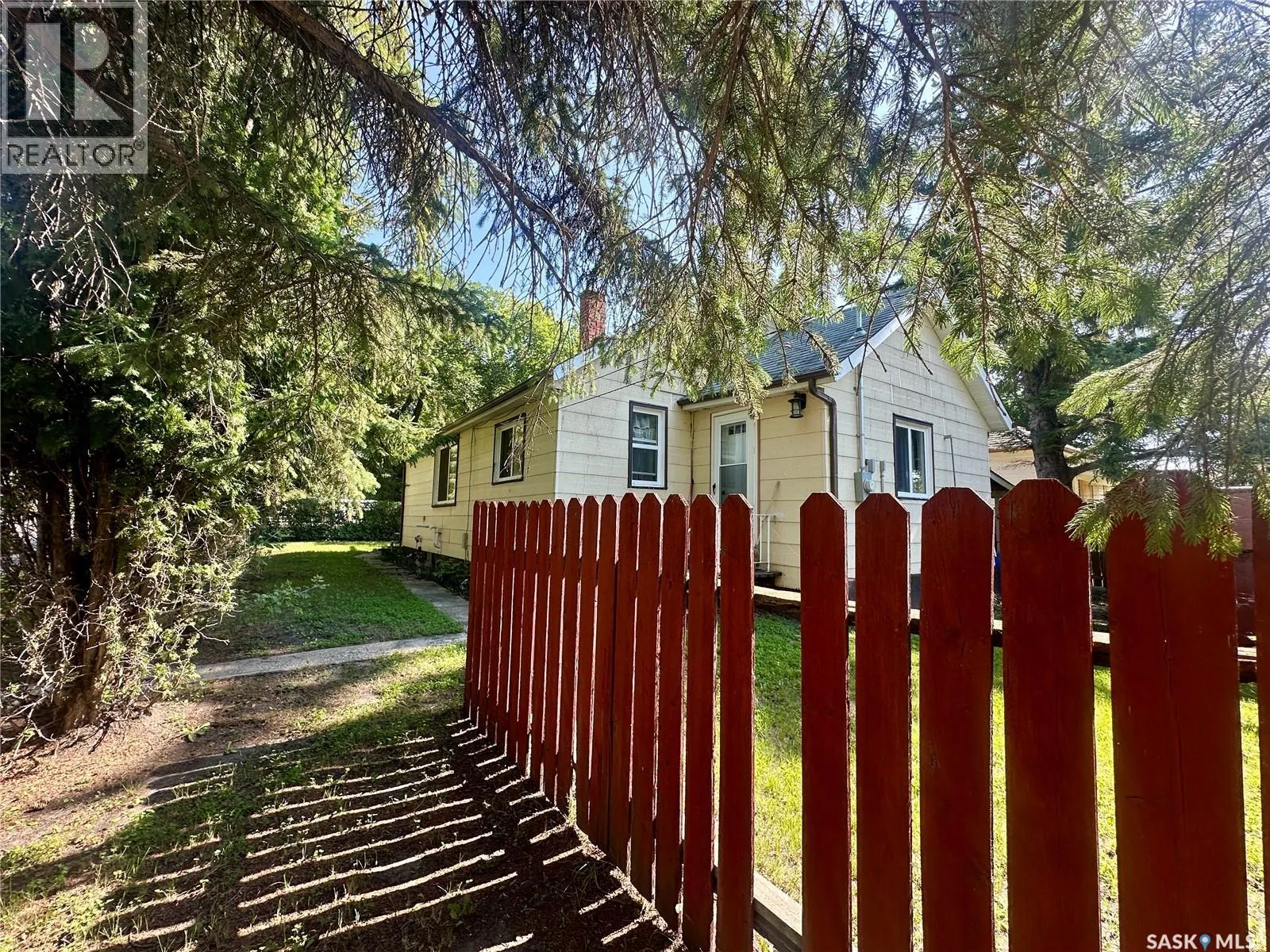 346 Cotter STREET