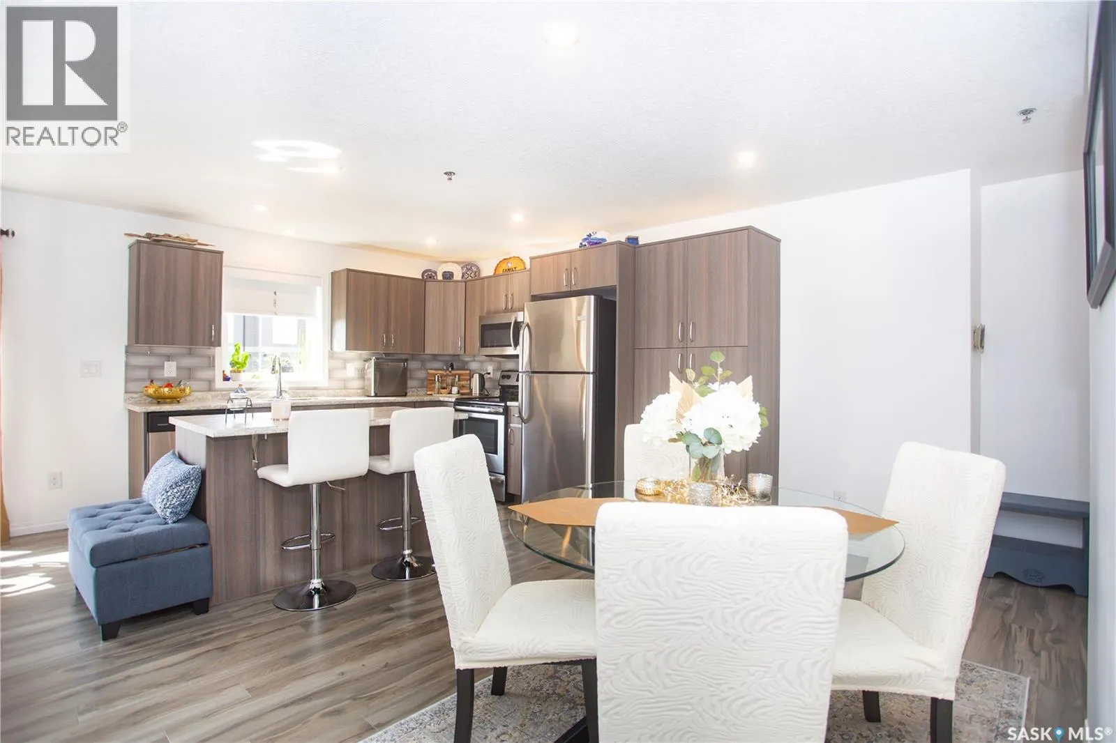 4205 108 Willis CRESCENT