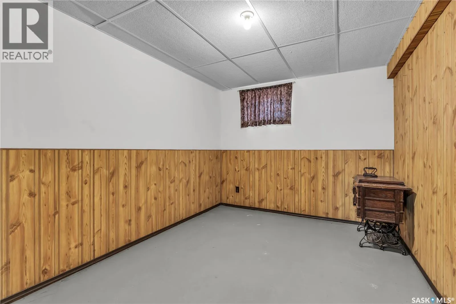 325 Riverside DRIVE
