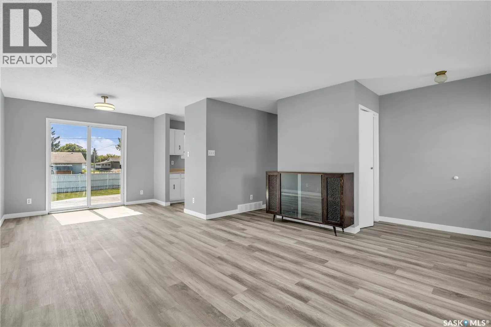 325 Riverside DRIVE