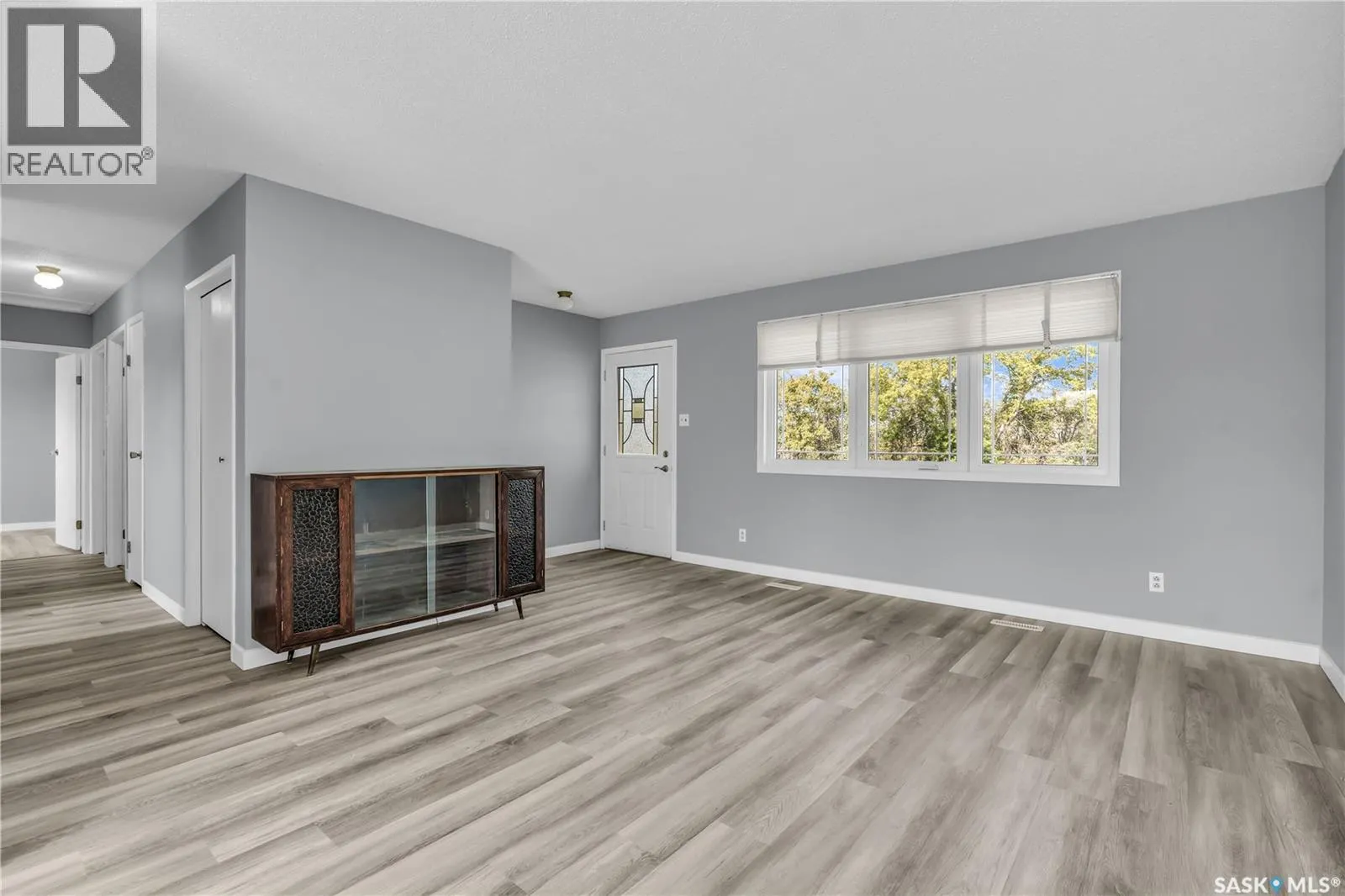 325 Riverside DRIVE