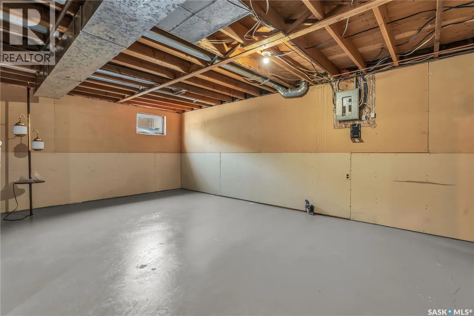 325 Riverside DRIVE