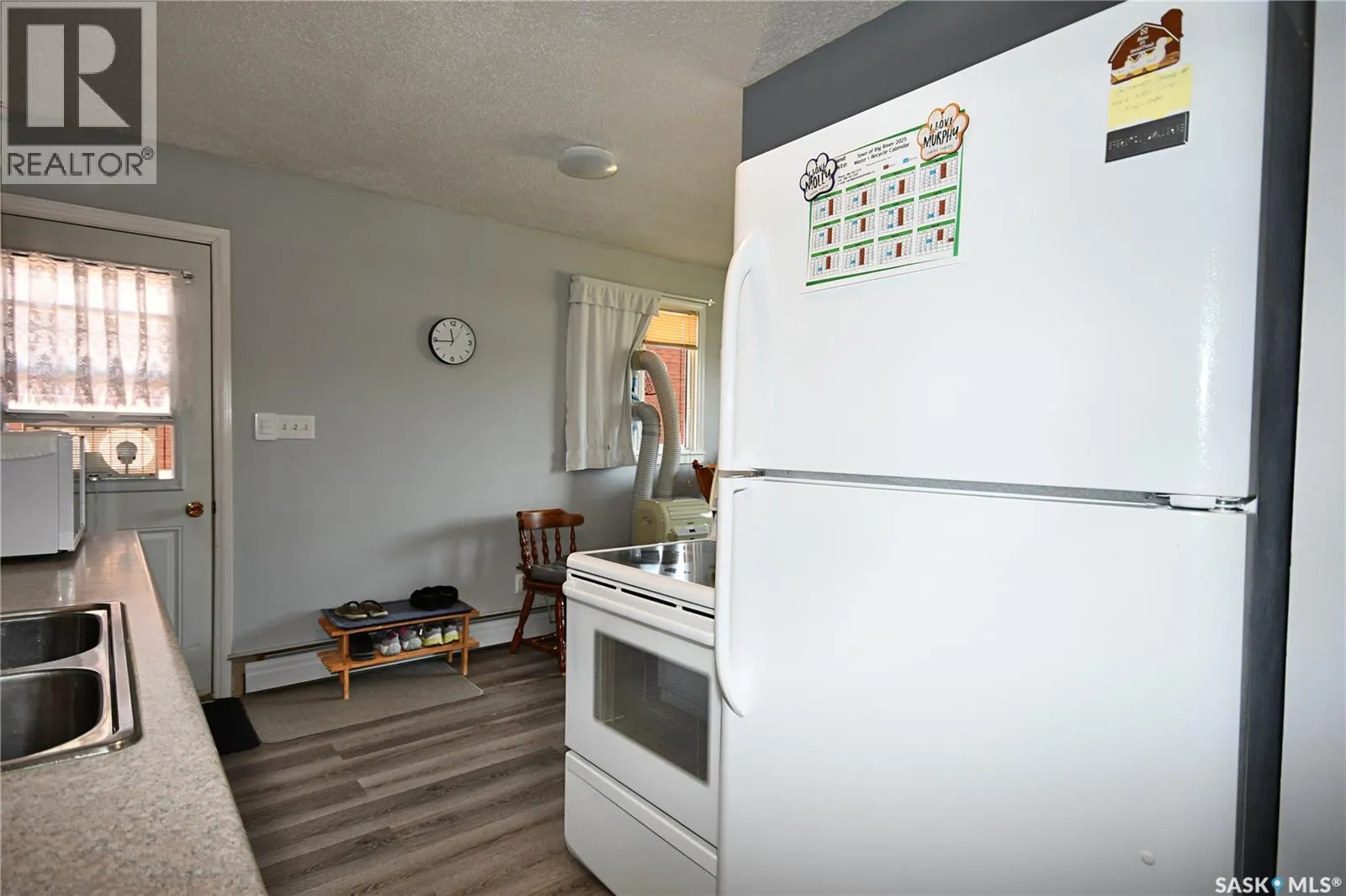 110 7th AVENUE S