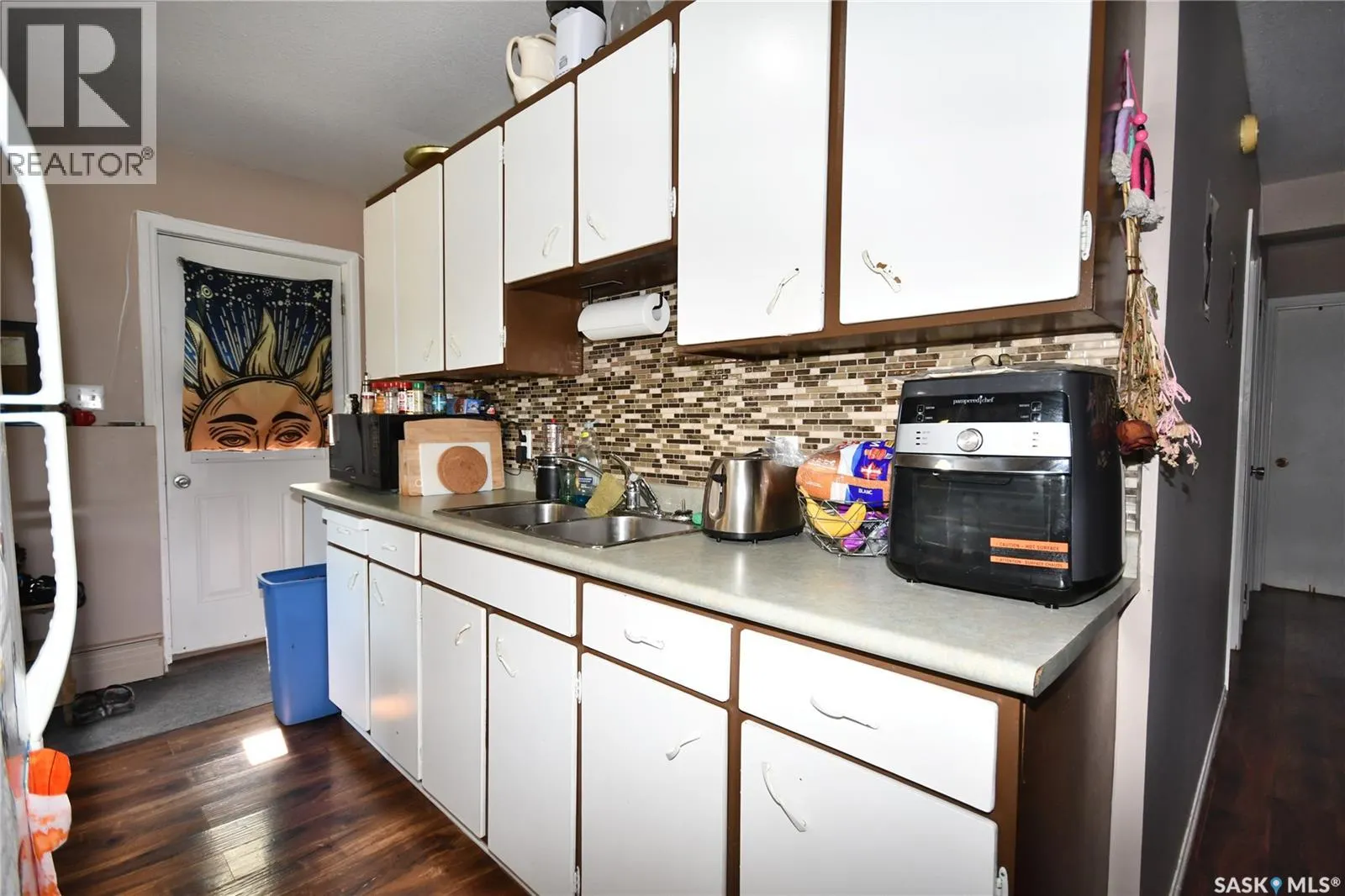110 7th AVENUE S