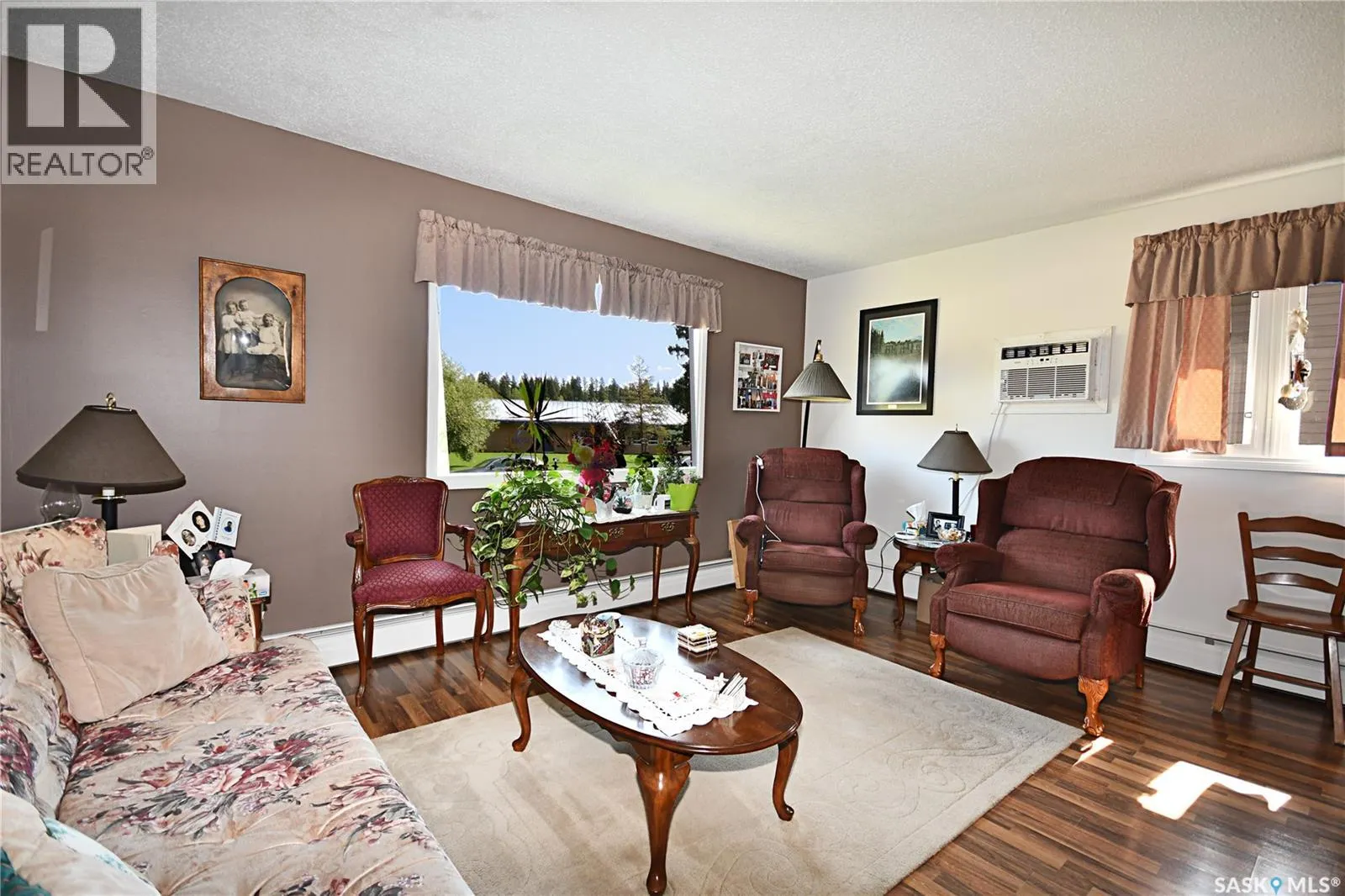 110 7th AVENUE S