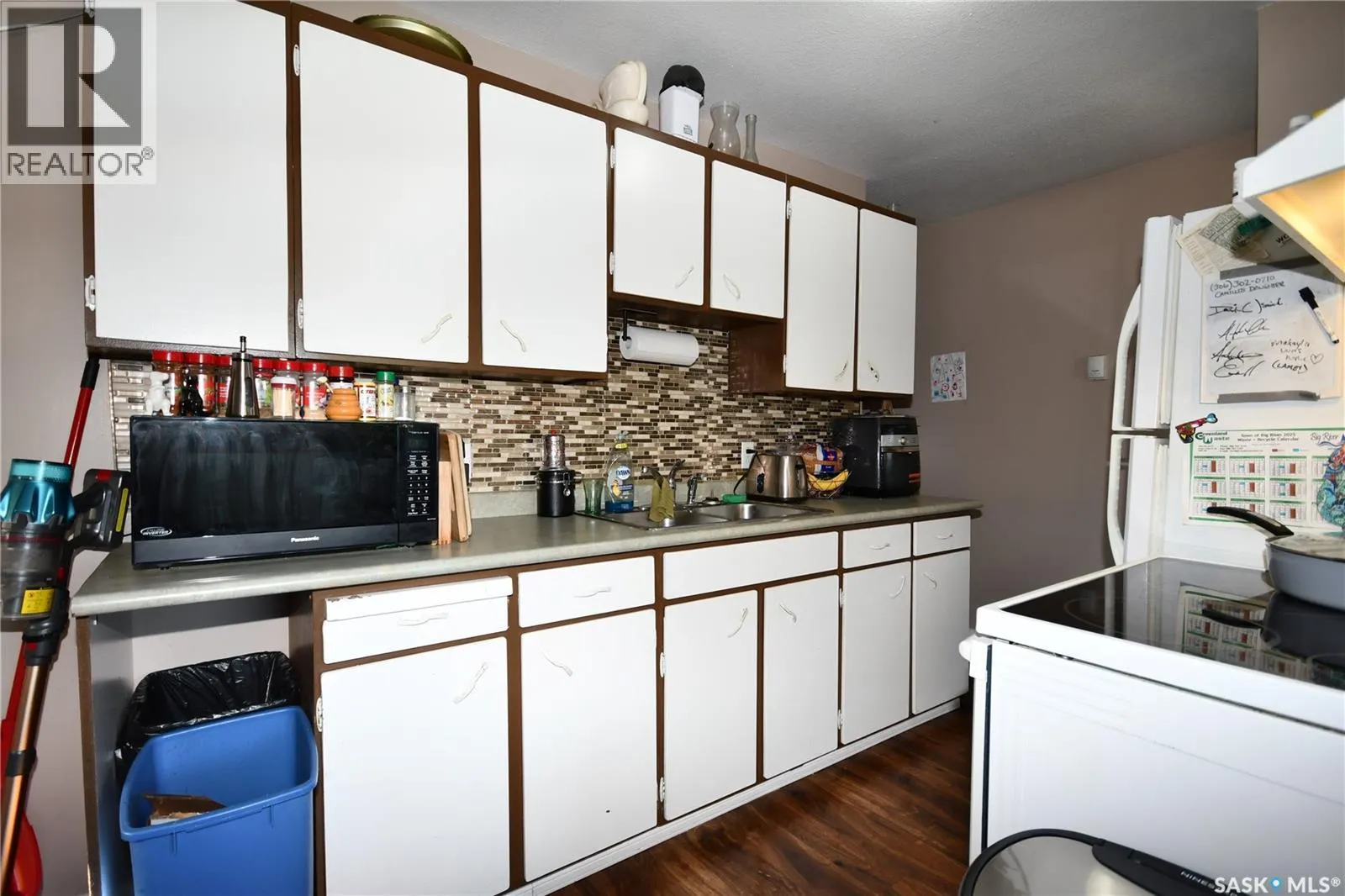 110 7th AVENUE S
