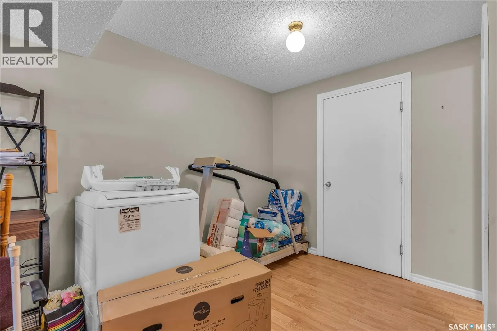 1007 Woodman CRESCENT