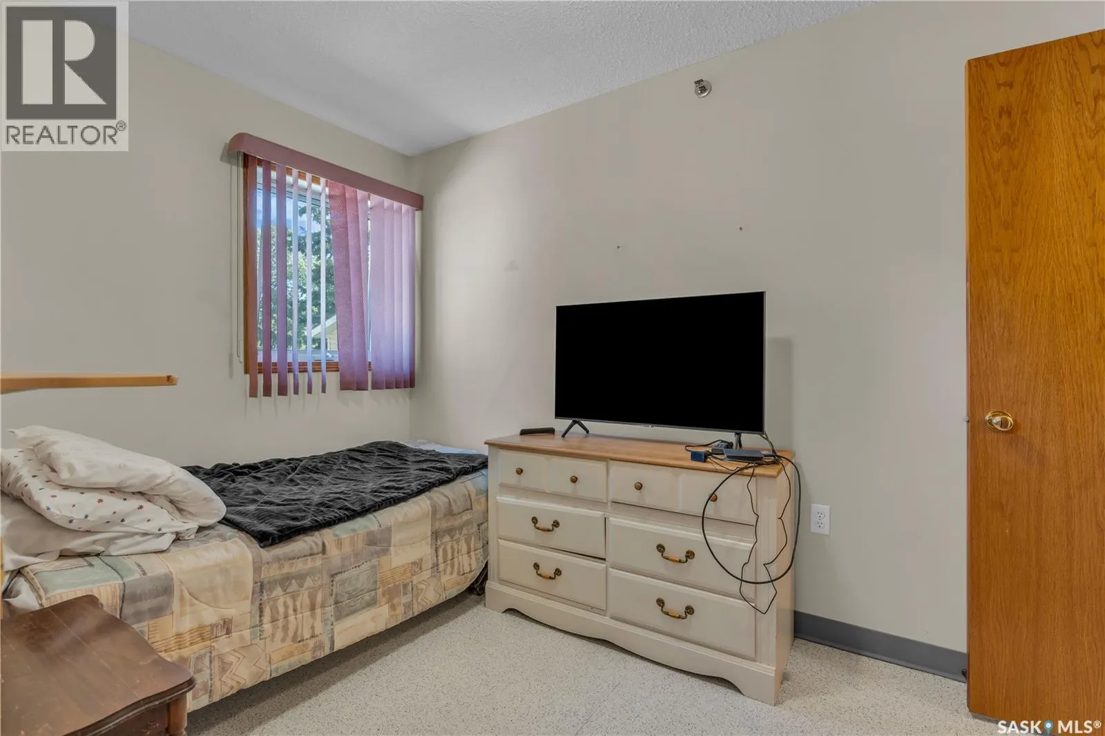 1007 Woodman CRESCENT