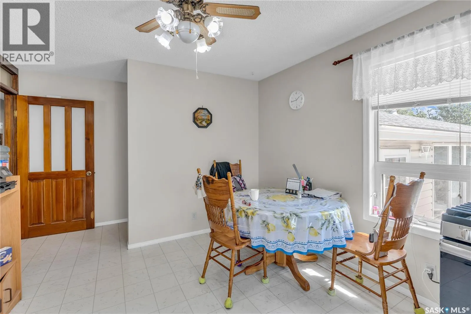 1007 Woodman CRESCENT