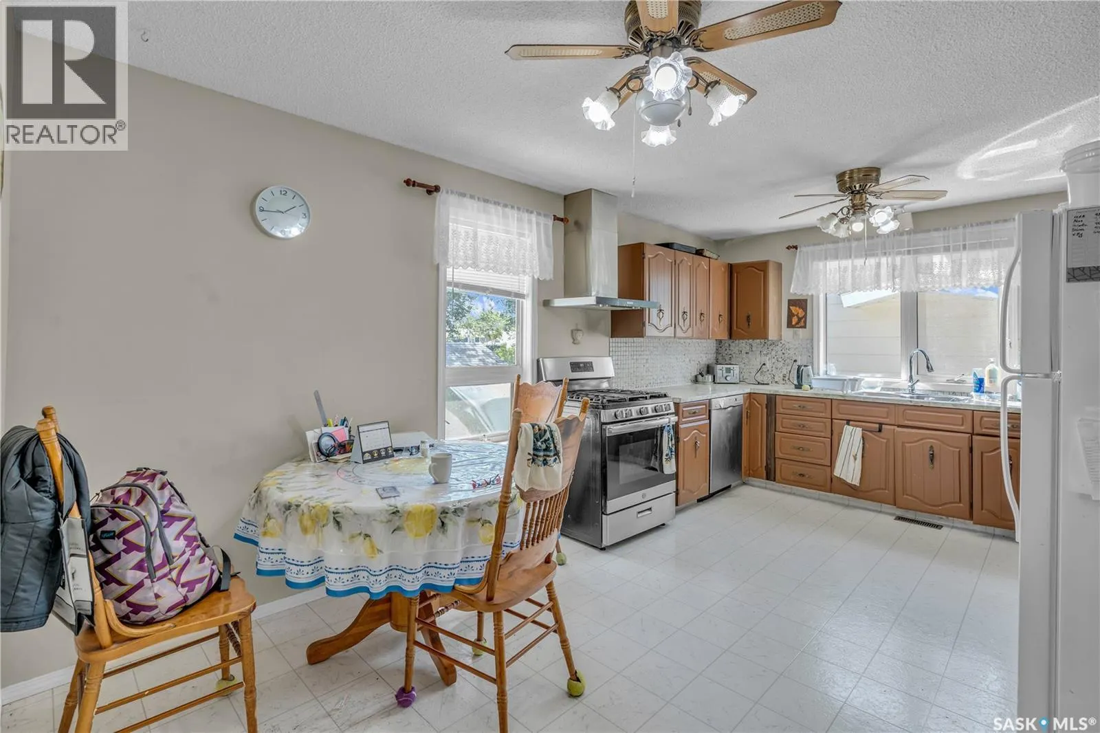 1007 Woodman CRESCENT