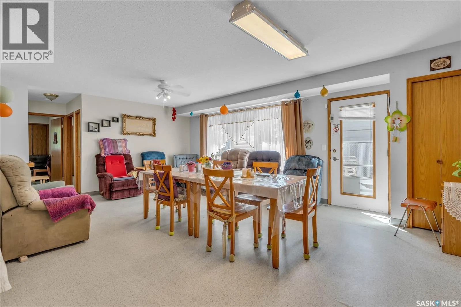 1007 Woodman CRESCENT
