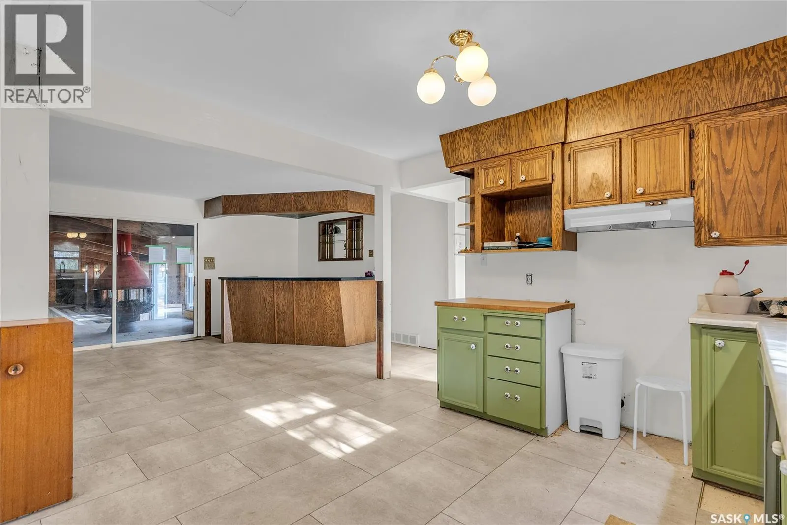 1218 Haida AVENUE