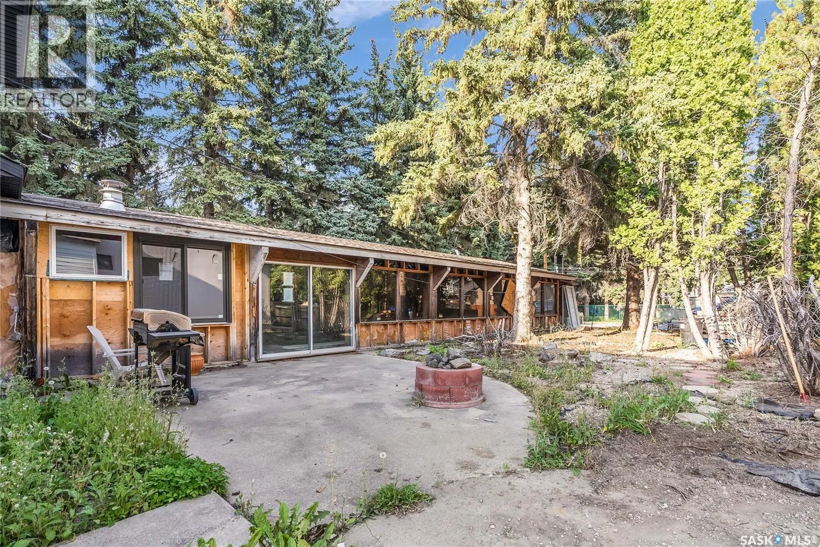 1218 Haida AVENUE