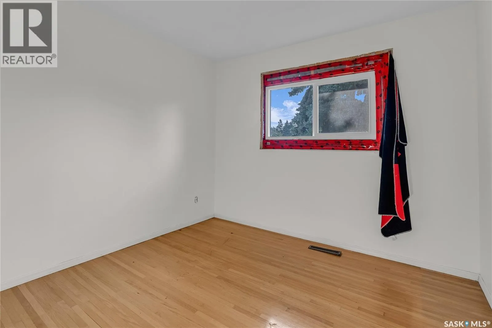 1218 Haida AVENUE