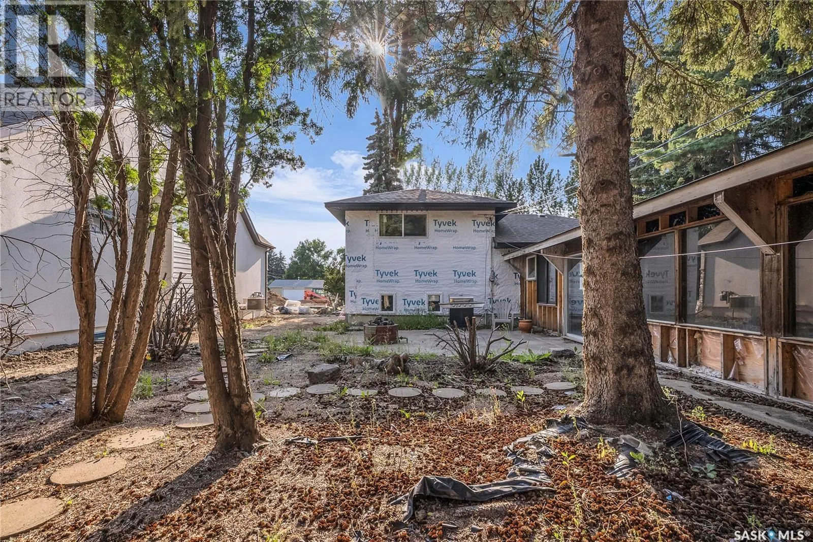 1218 Haida AVENUE