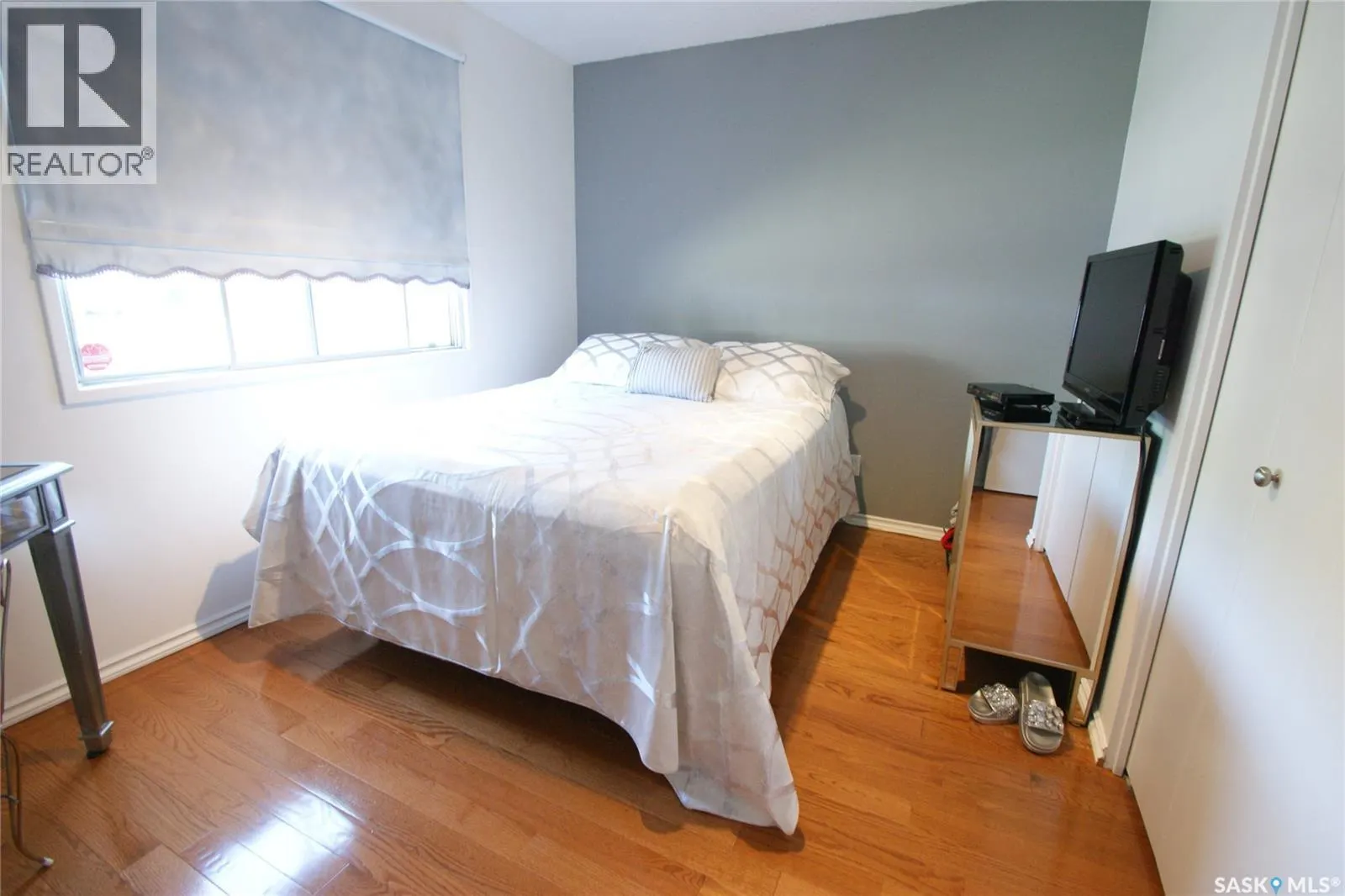 3209 33rd STREET W