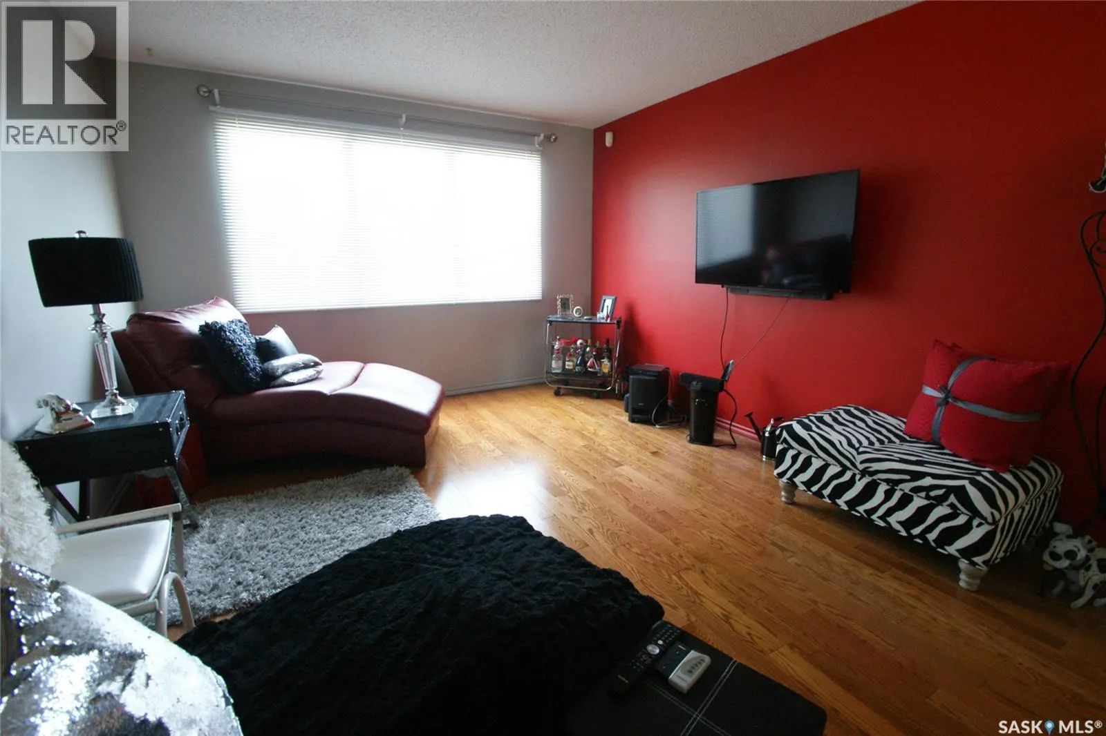 3209 33rd STREET W