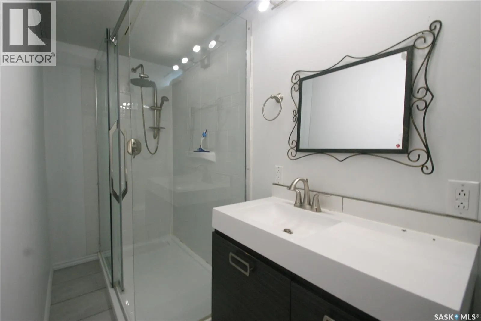 3209 33rd STREET W