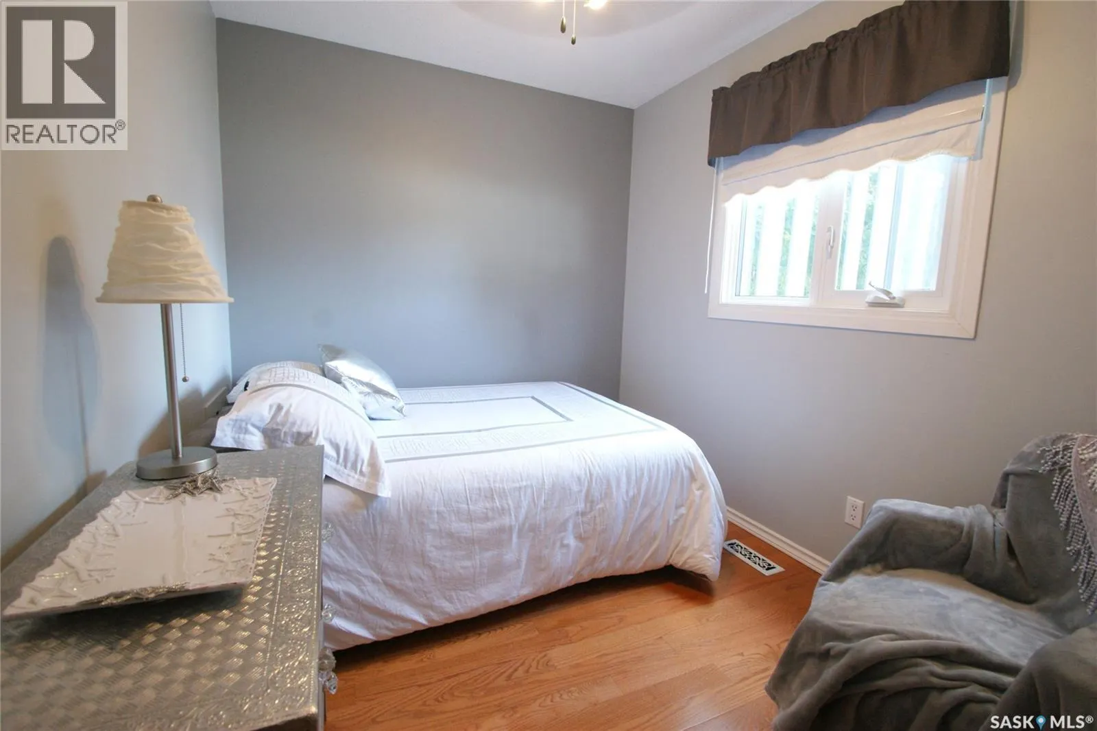 3209 33rd STREET W