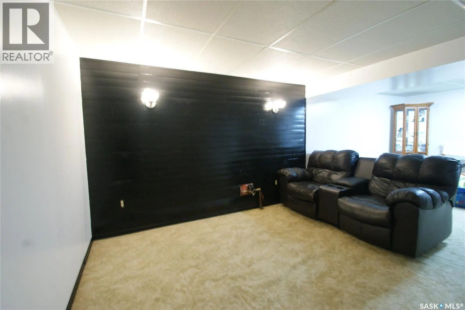 3209 33rd STREET W