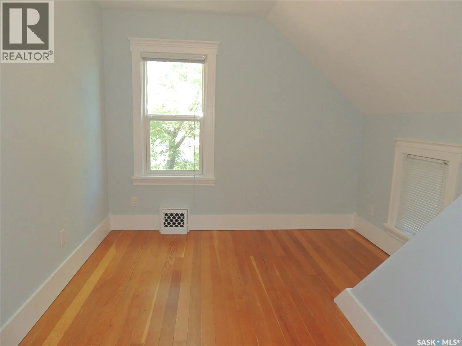 1525 3rd STREET