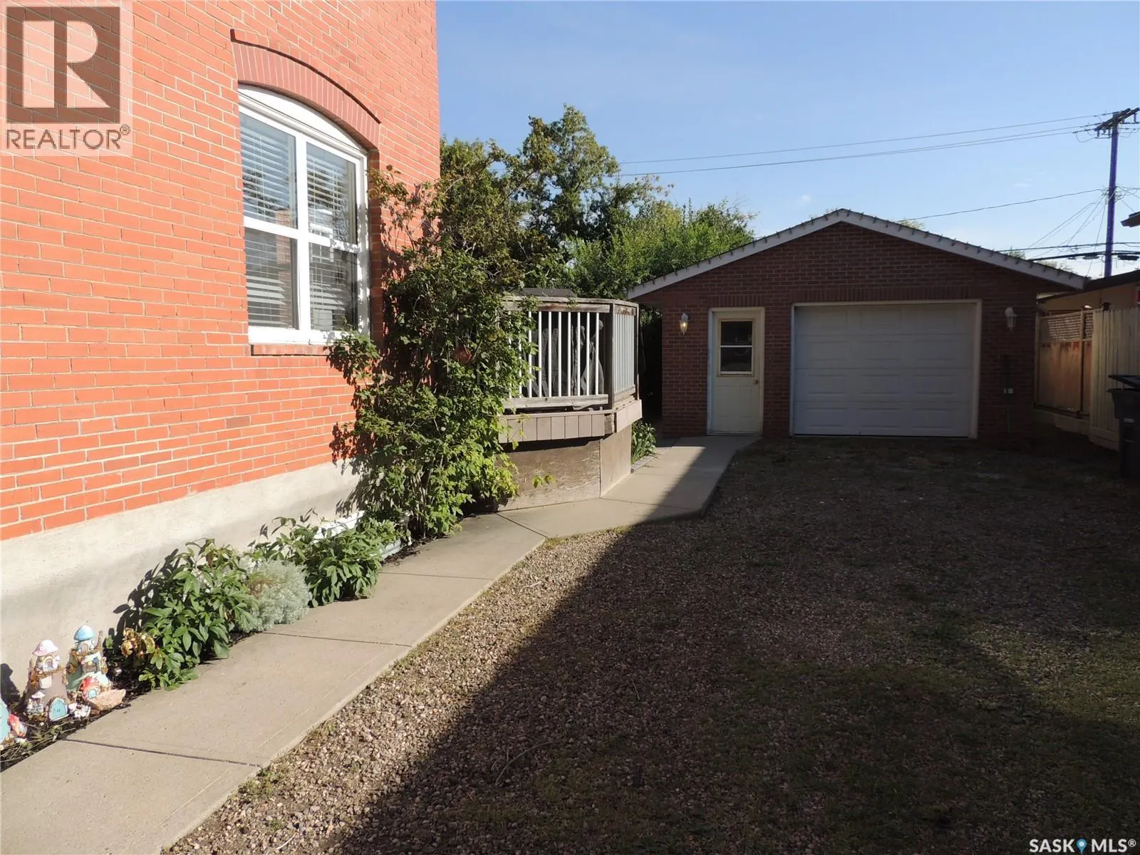 1525 3rd STREET