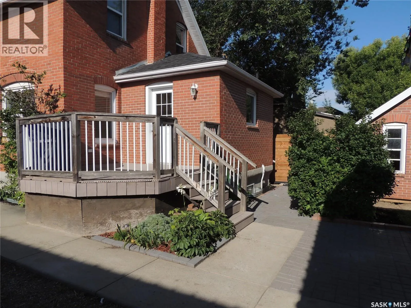 1525 3rd STREET