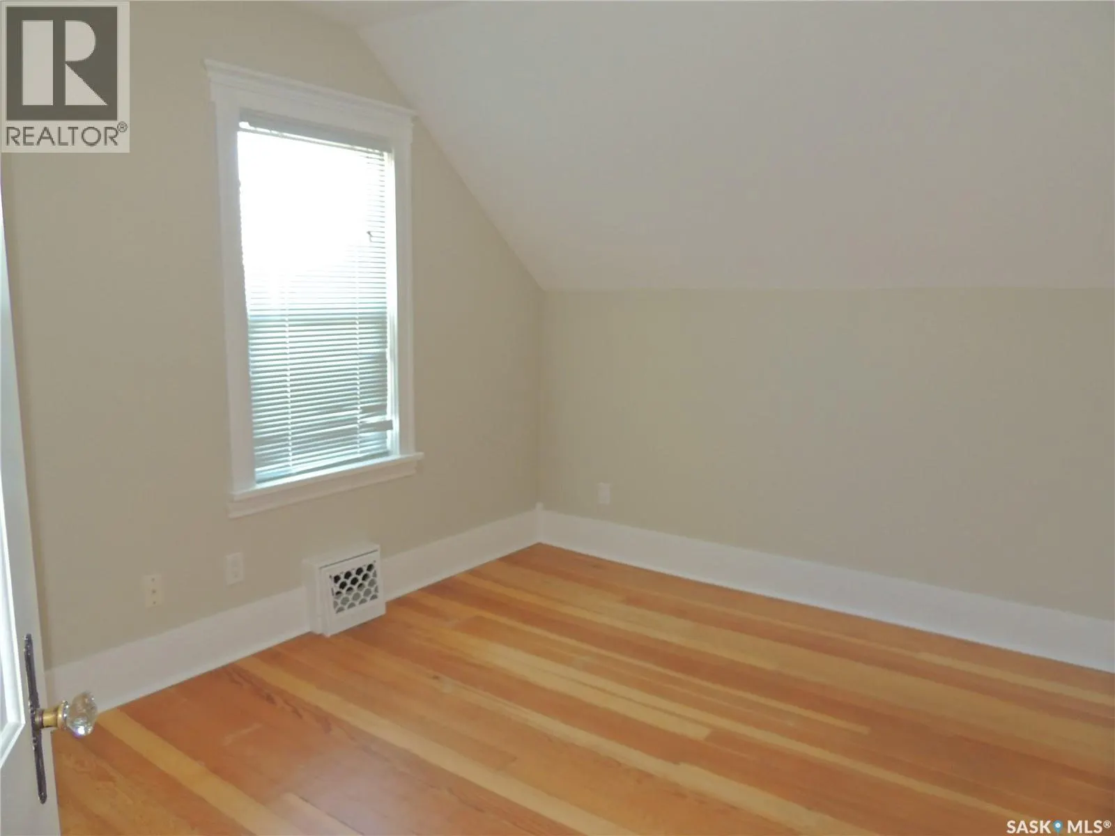 1525 3rd STREET