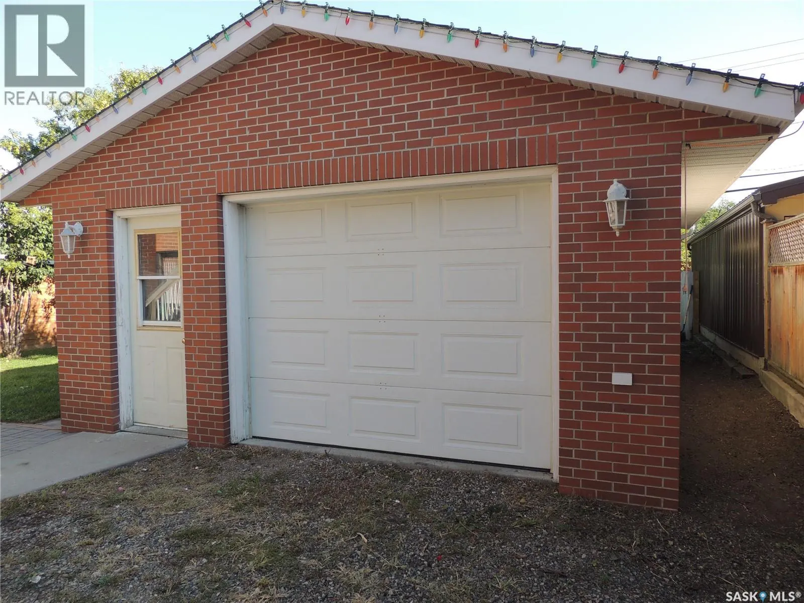 1525 3rd STREET
