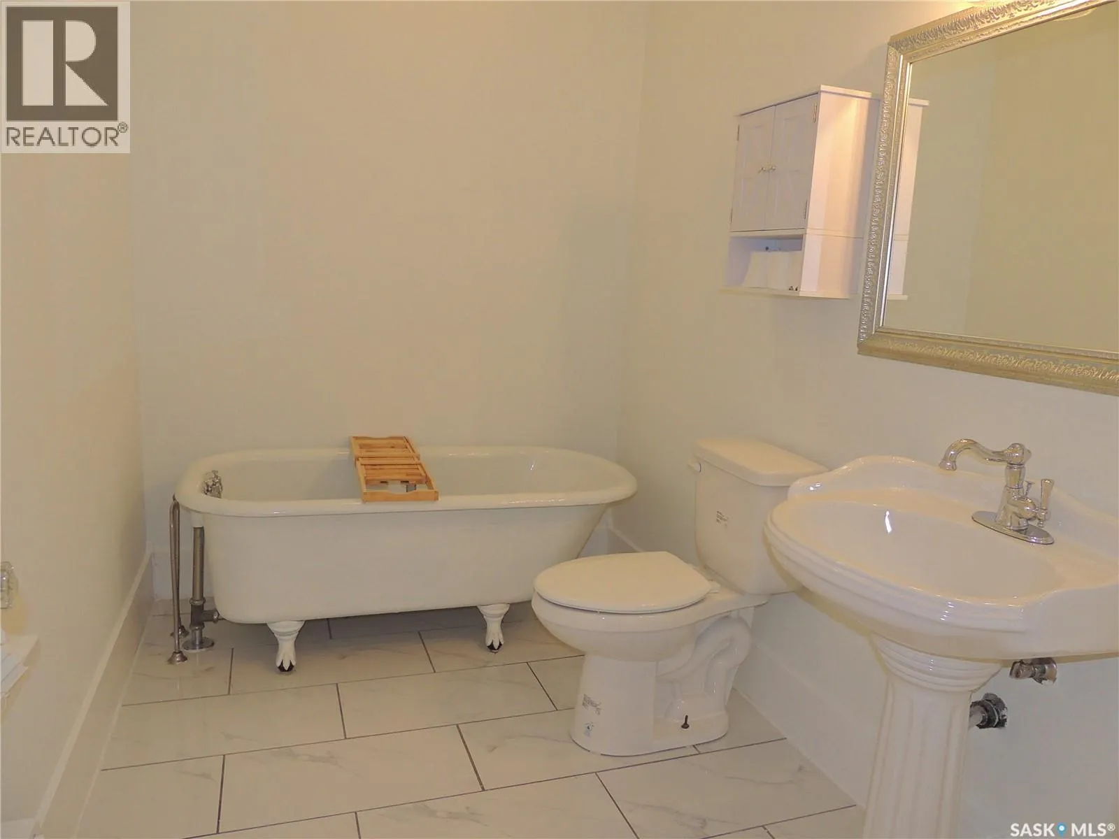 1525 3rd STREET