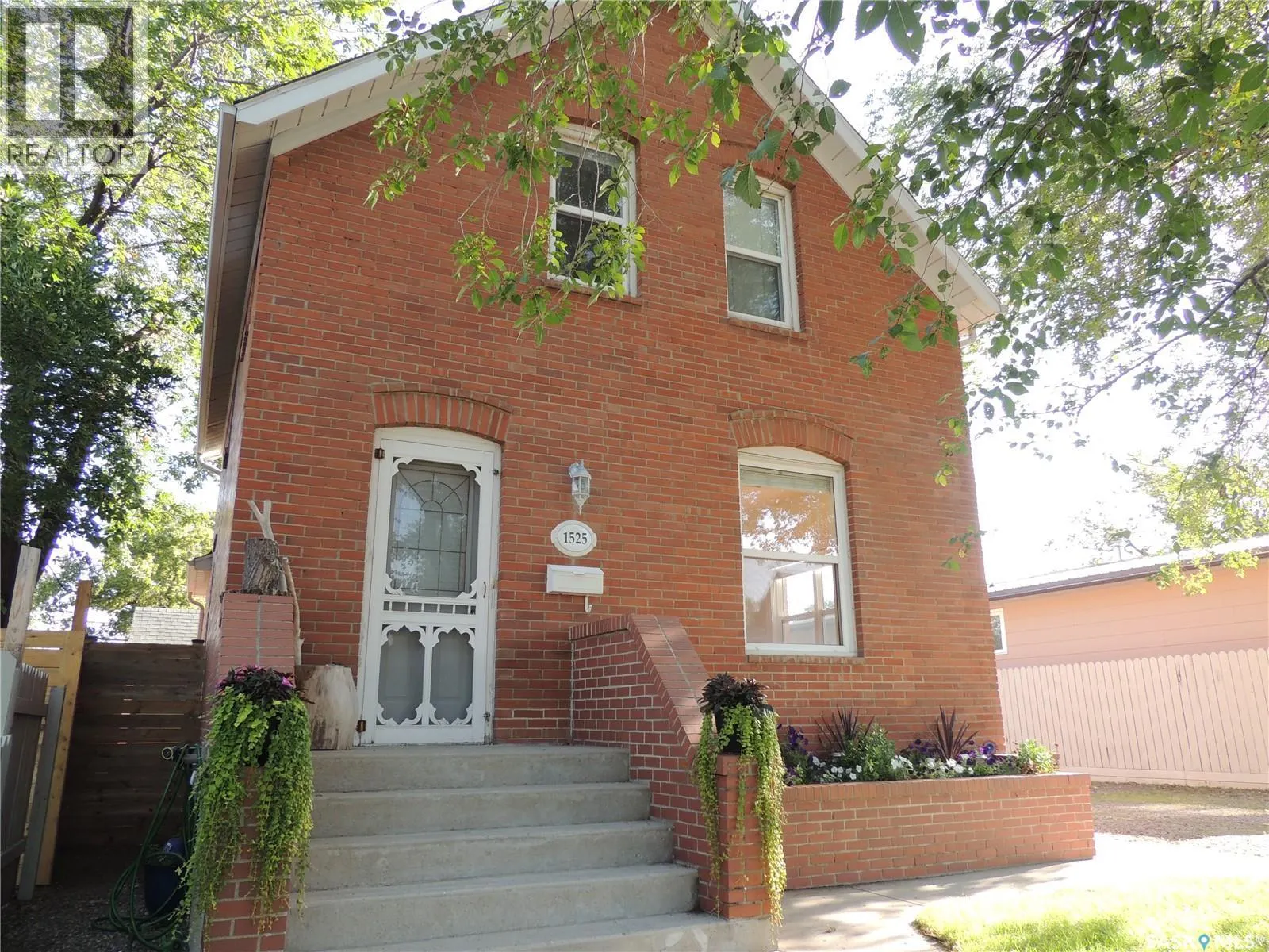 1525 3rd STREET