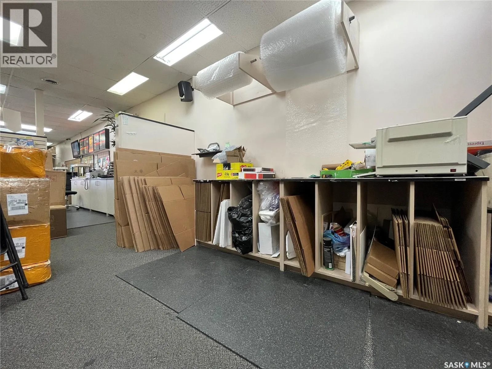 8B 3110 8th STREET E