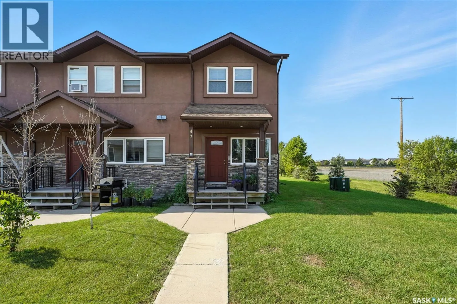47 1703 Patrick CRESCENT