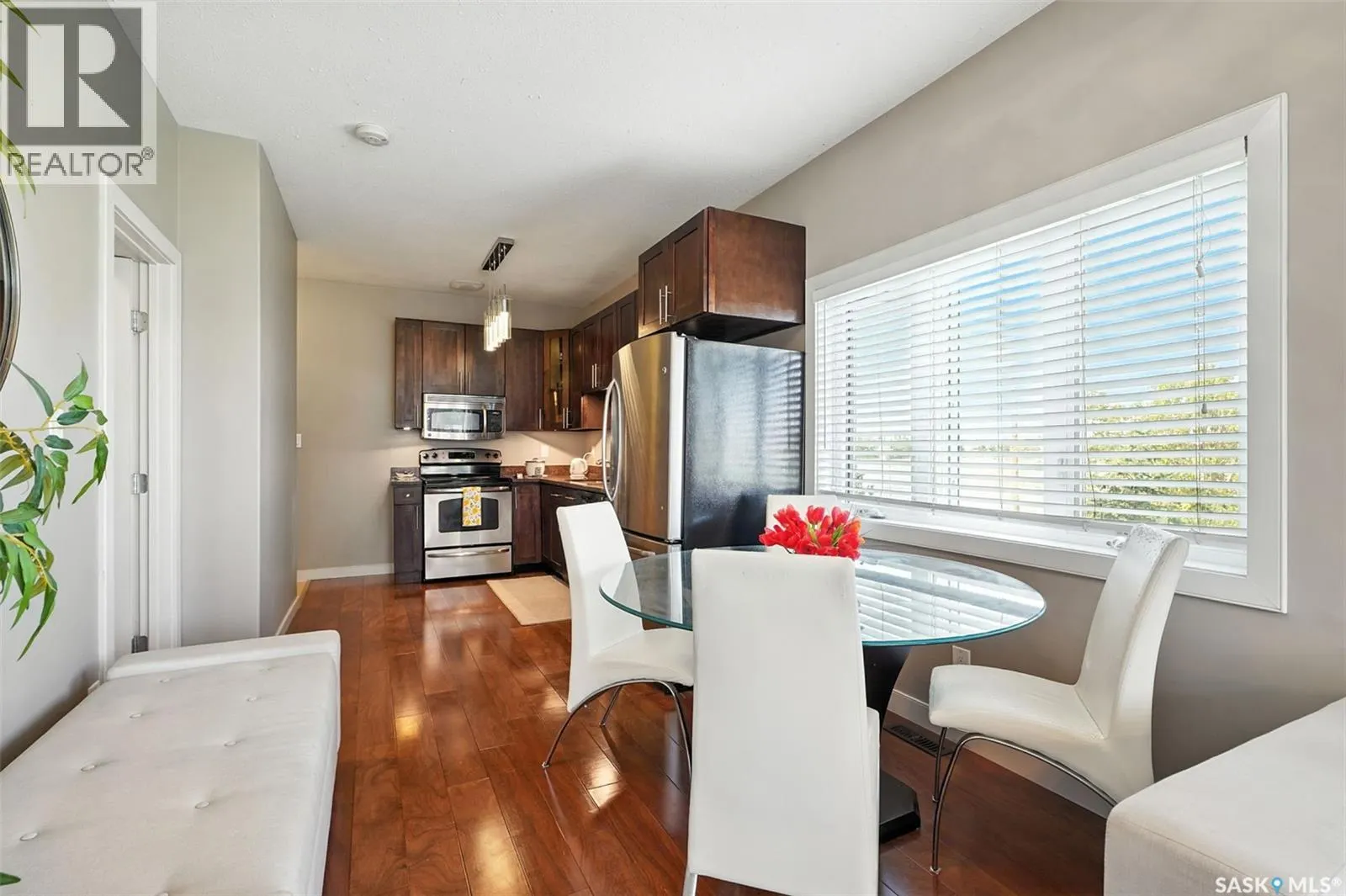 47 1703 Patrick CRESCENT