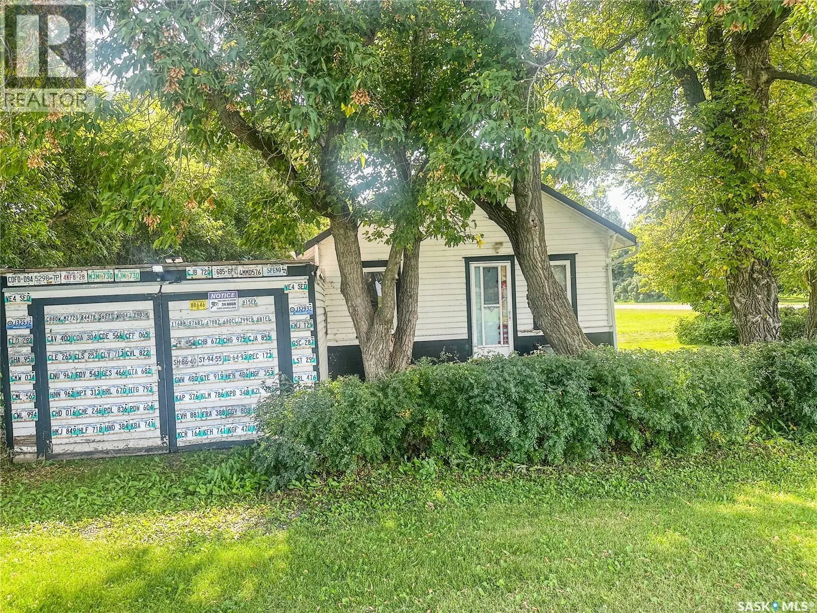 1 Main STREET S