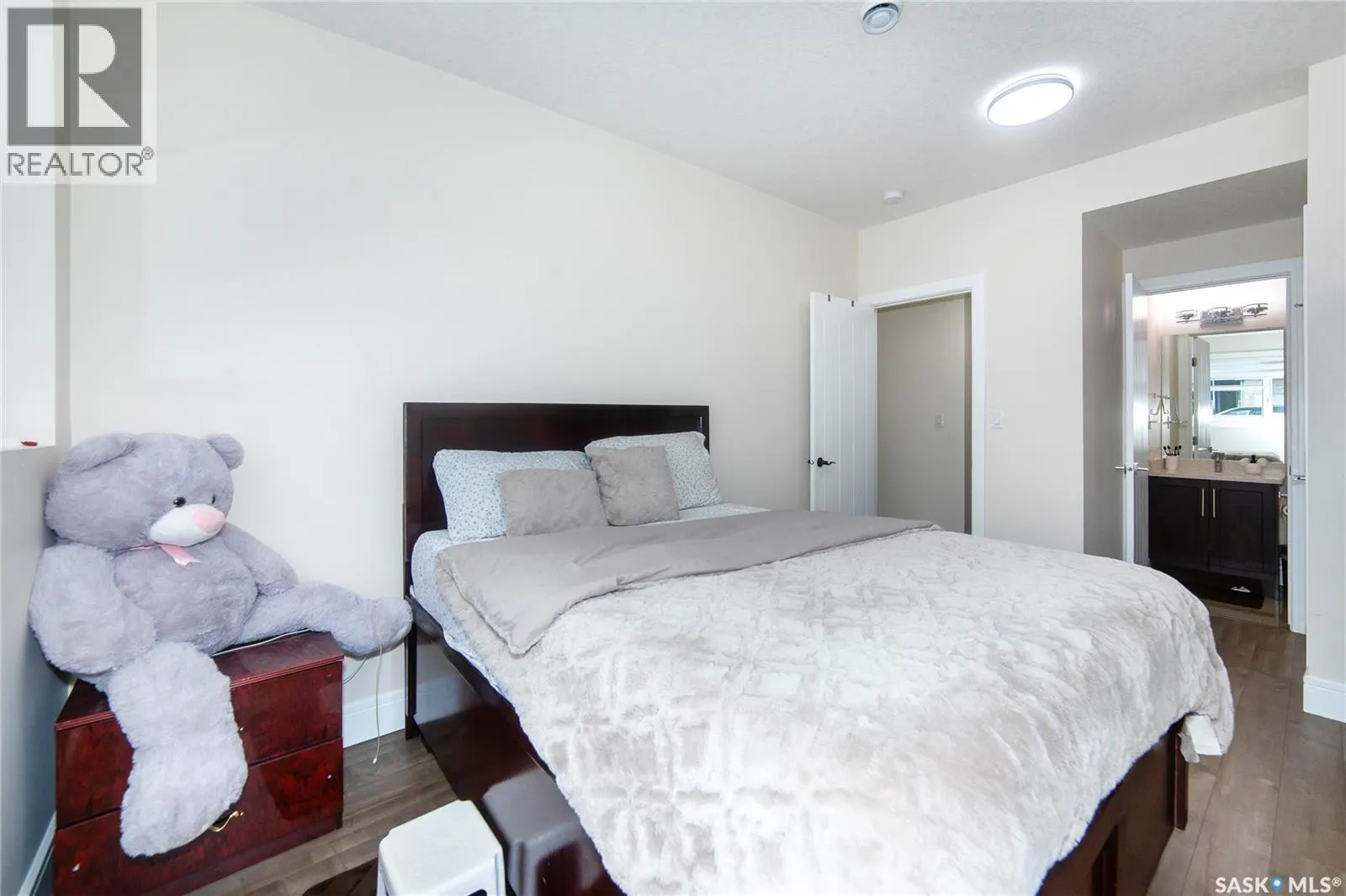 211 Settler CRESCENT
