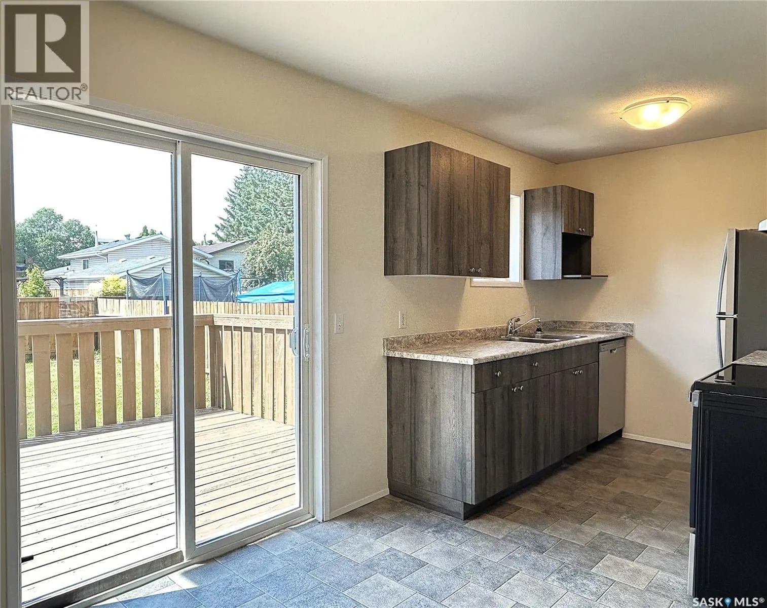 242 Lochrie CRESCENT
