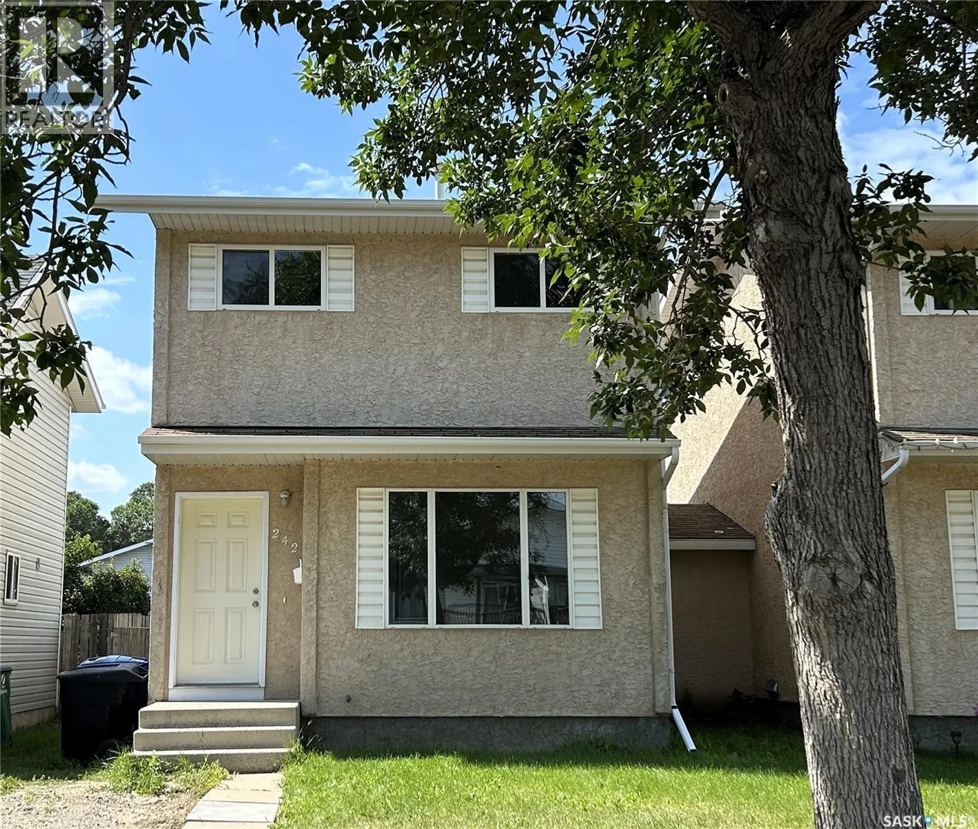 242 Lochrie CRESCENT