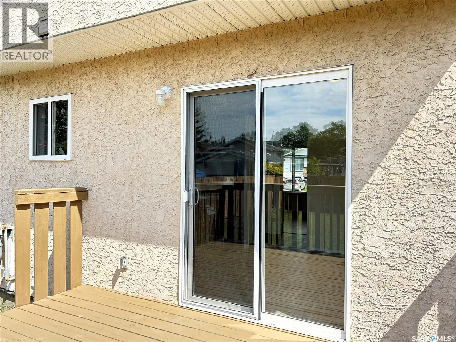 242 Lochrie CRESCENT