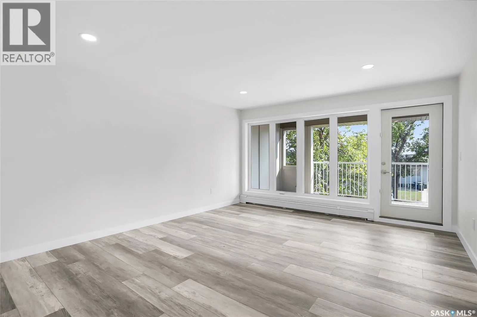 203 318 108th STREET W