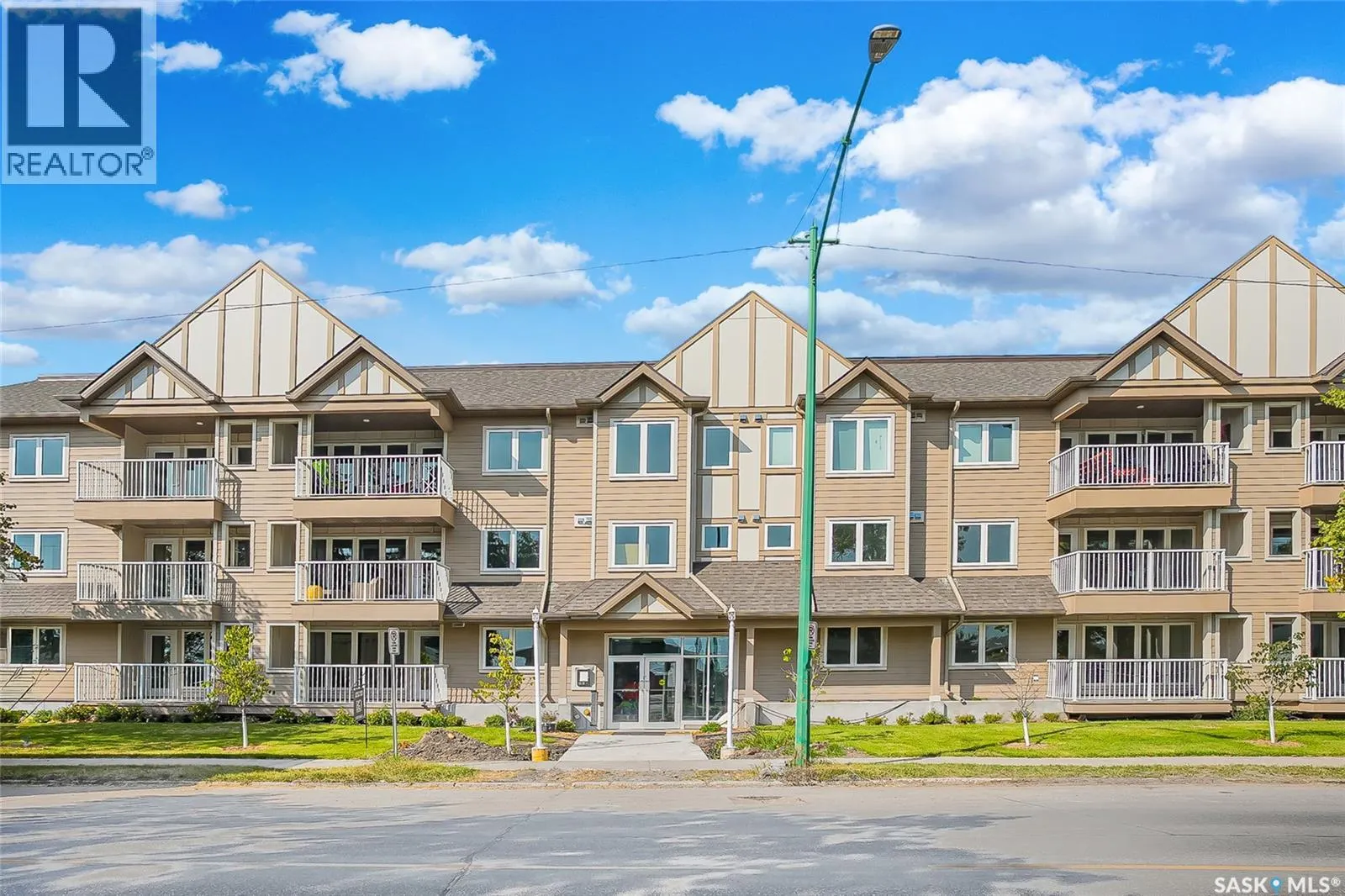 203 318 108th STREET W