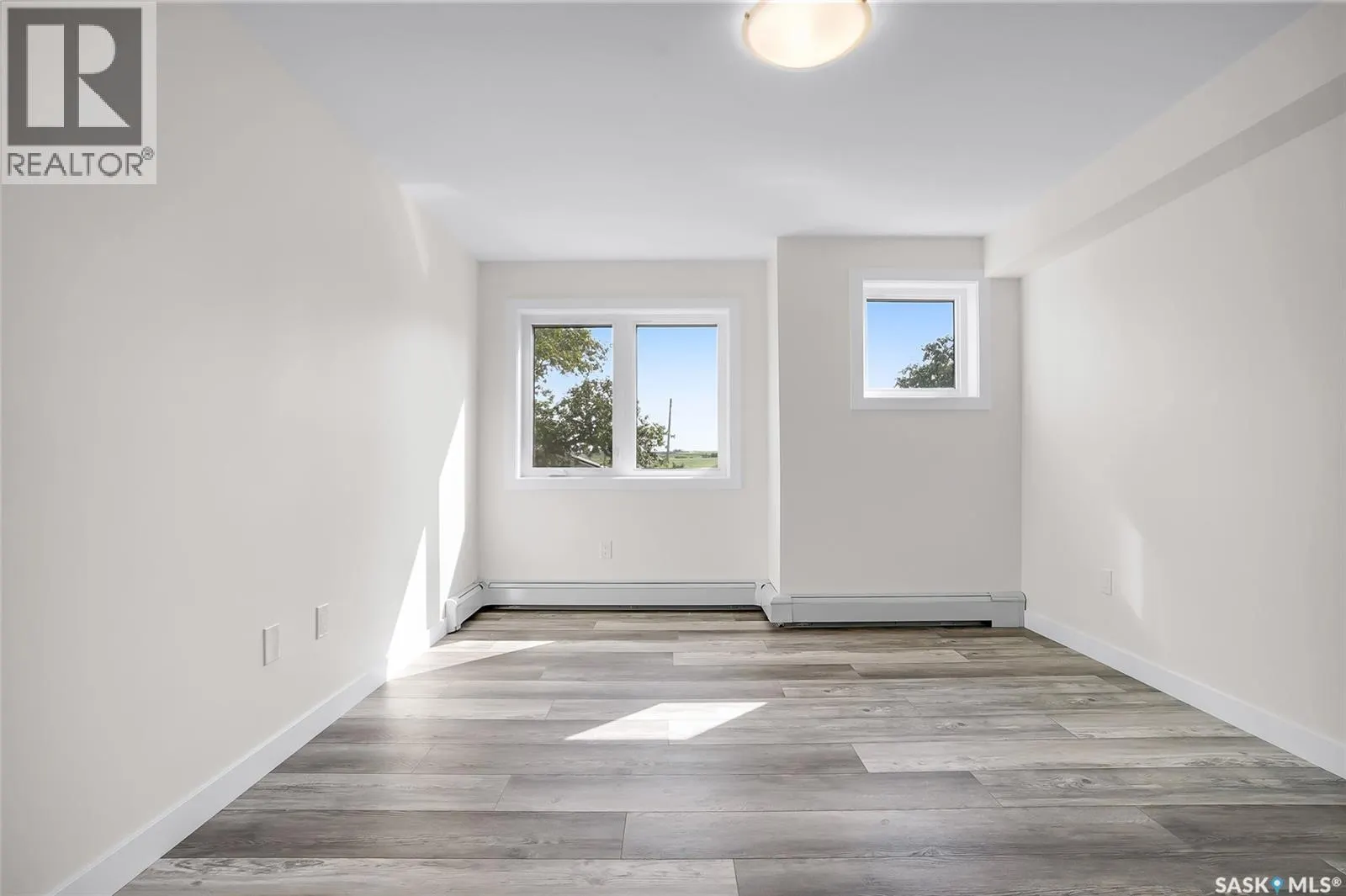 203 318 108th STREET W