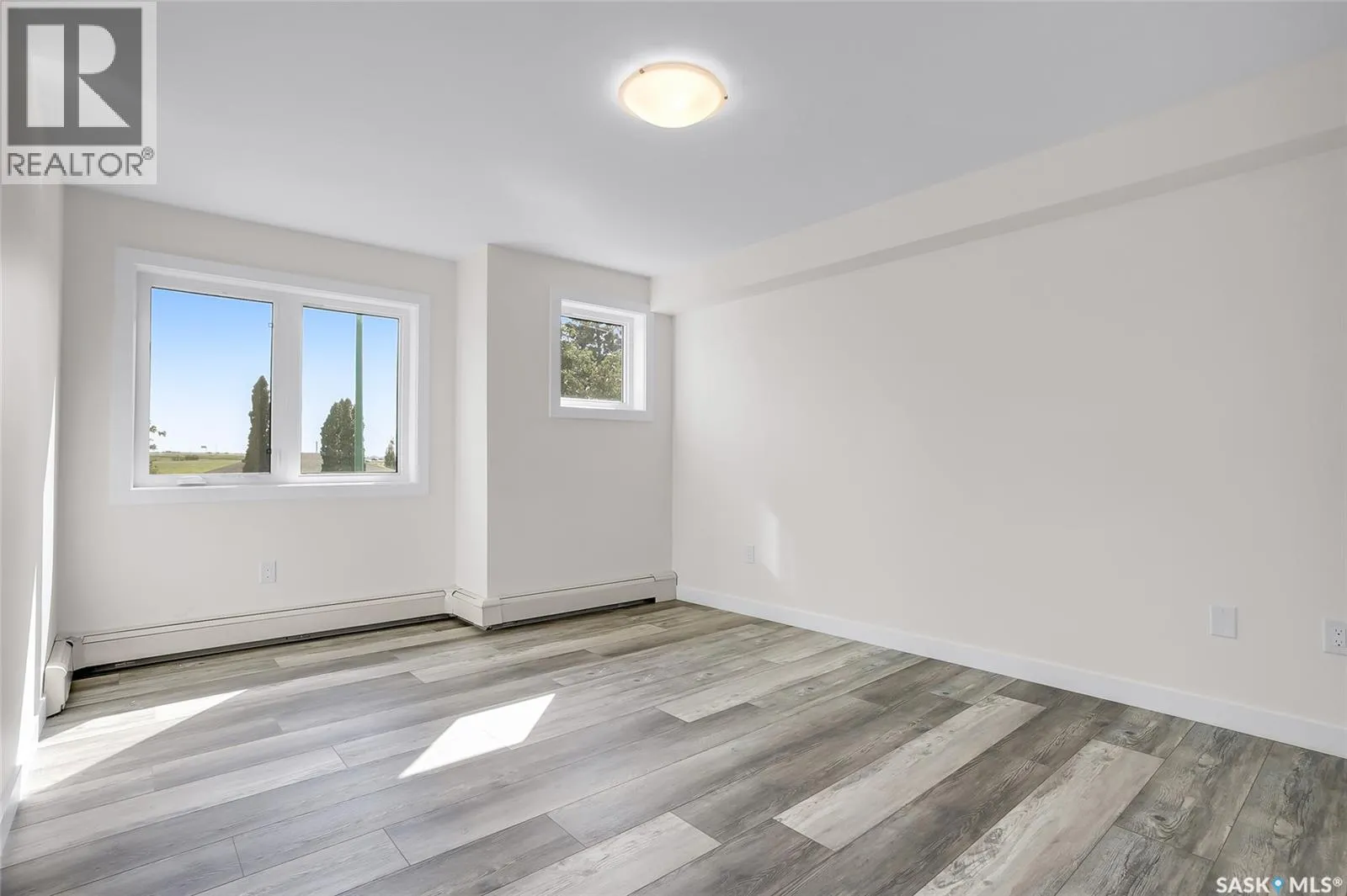 203 318 108th STREET W