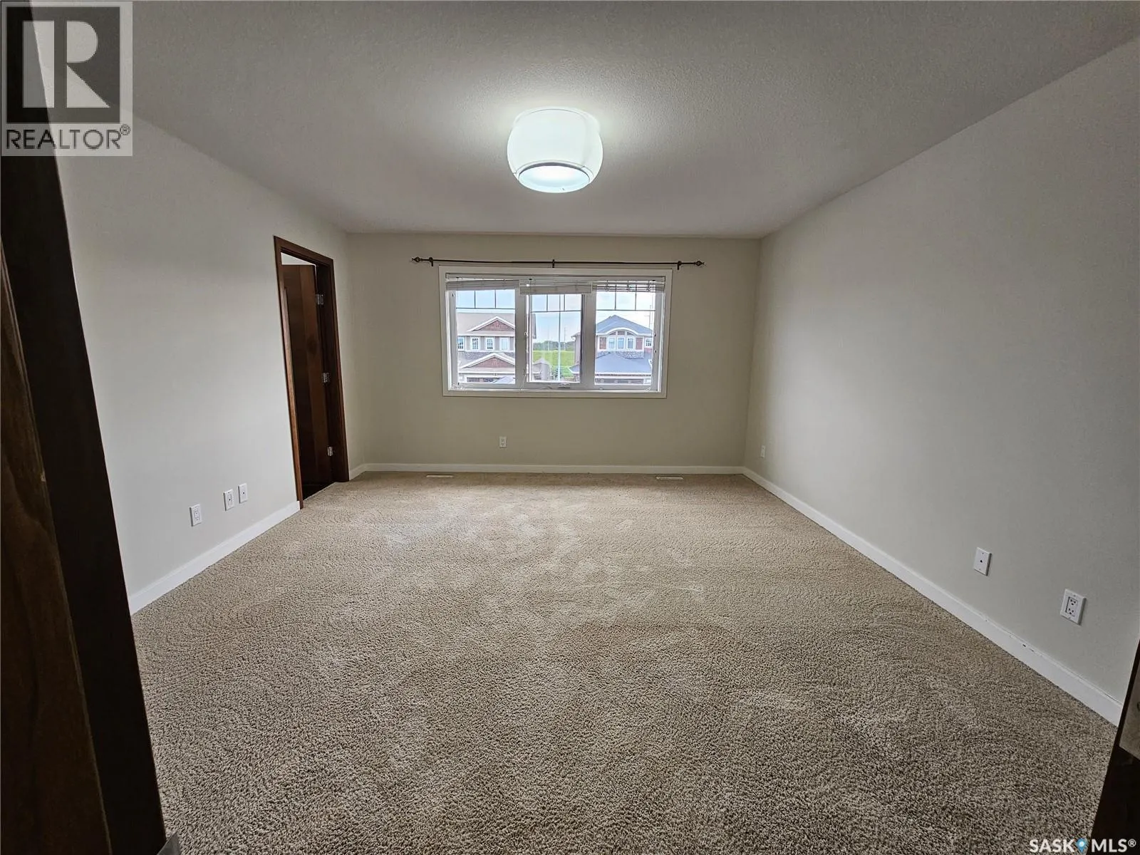 374 Pichler CRESCENT