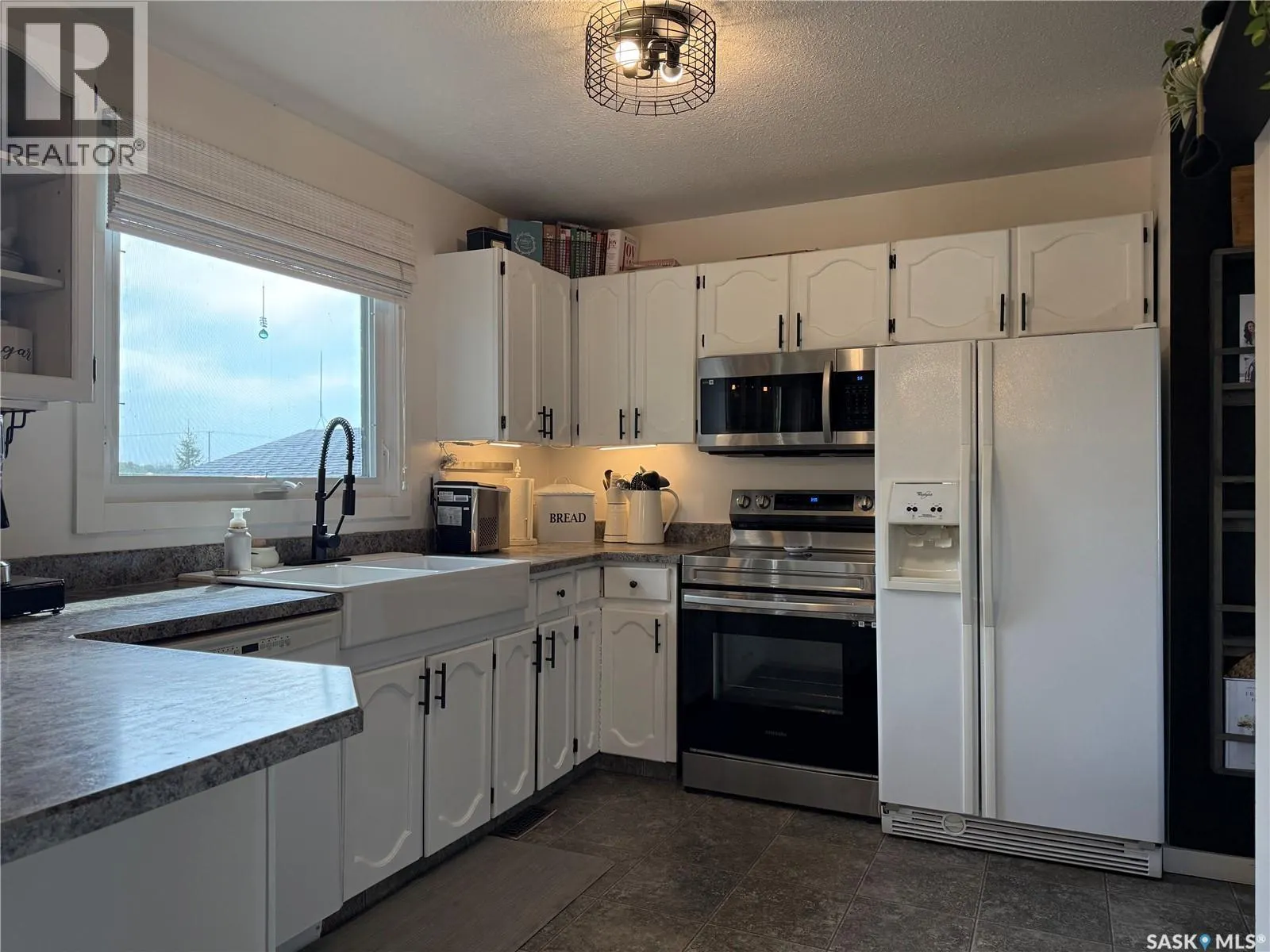 38 Howard CRESCENT