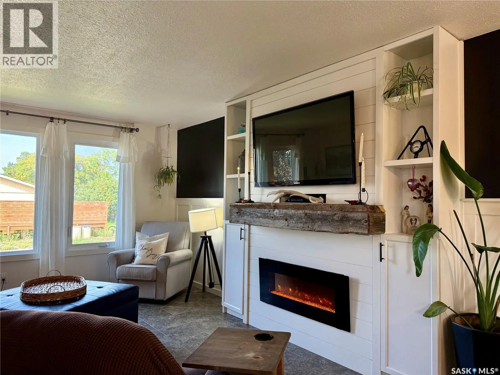 38 Howard CRESCENT