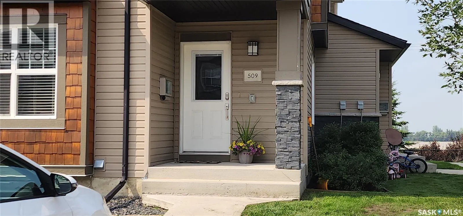 509 1015 Patrick CRESCENT